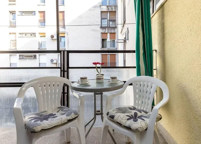 Deni Apartamento *